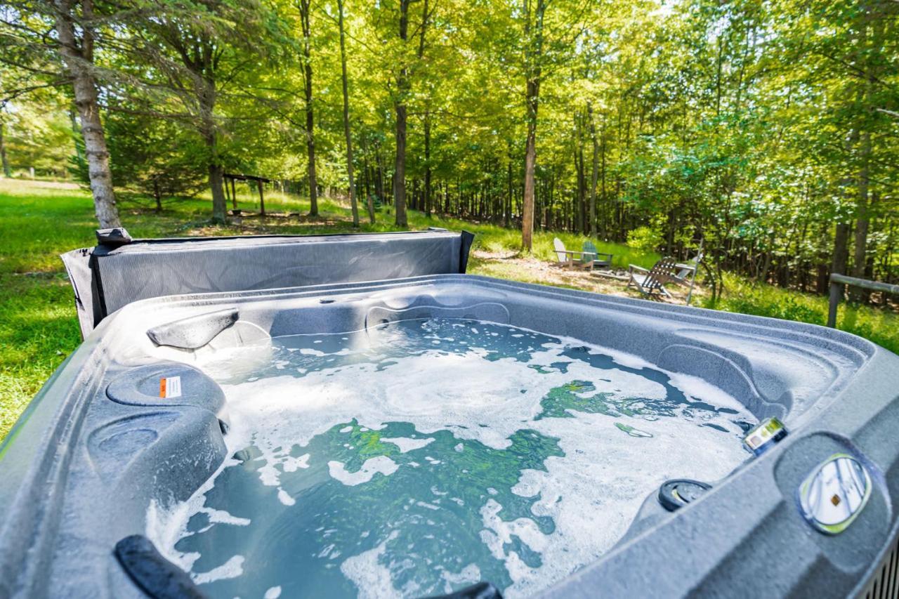 River Access Cabin With Hot Tub, Fire Pit, & Wifi! Morton Grove Extérieur photo
